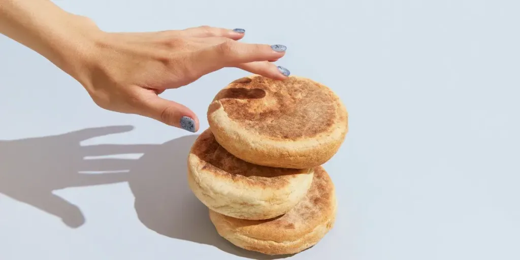 Bolo de Caco com Manteiga de Alho e Ervas: Uma Magia das Ilhas